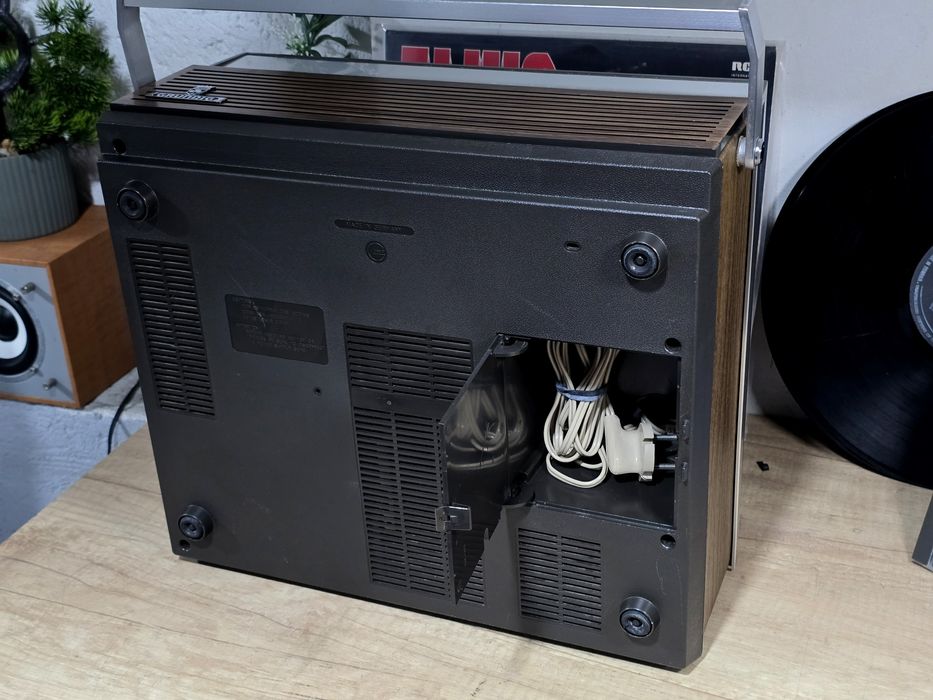 Magnetofon GRUNDIG TK-245 deluxe, automatic stereo,  vintage