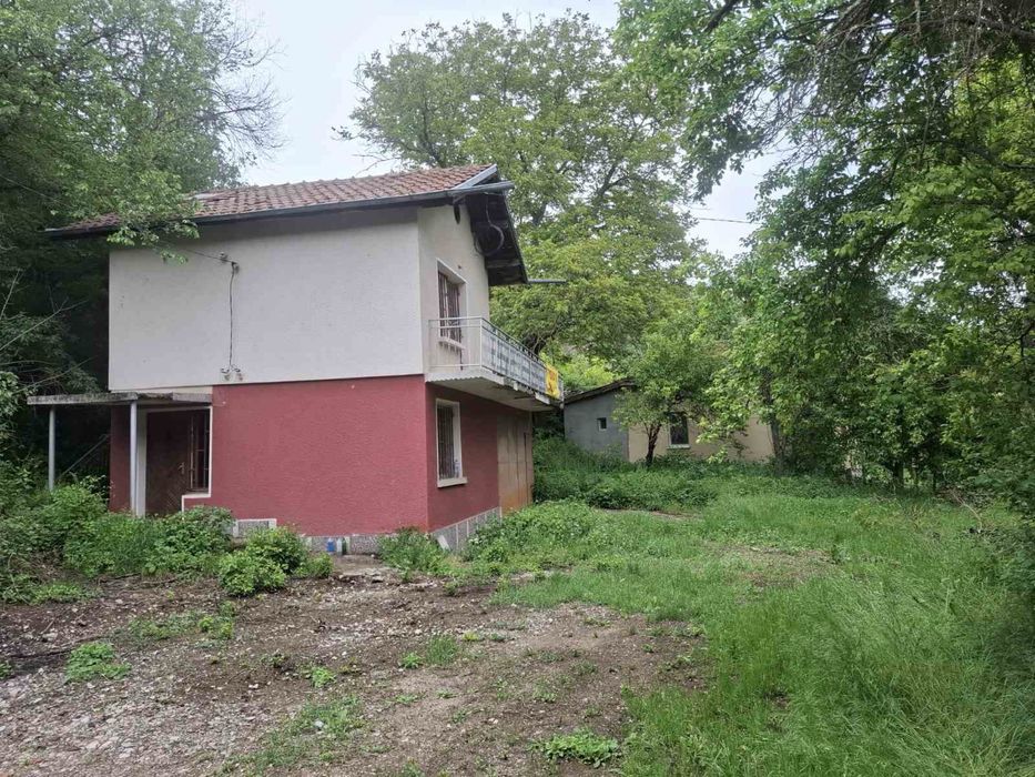 Продава се Къща в с. Калотина, Област София-област - 170 кв.м за 295 €/кв.м - Снимка #1