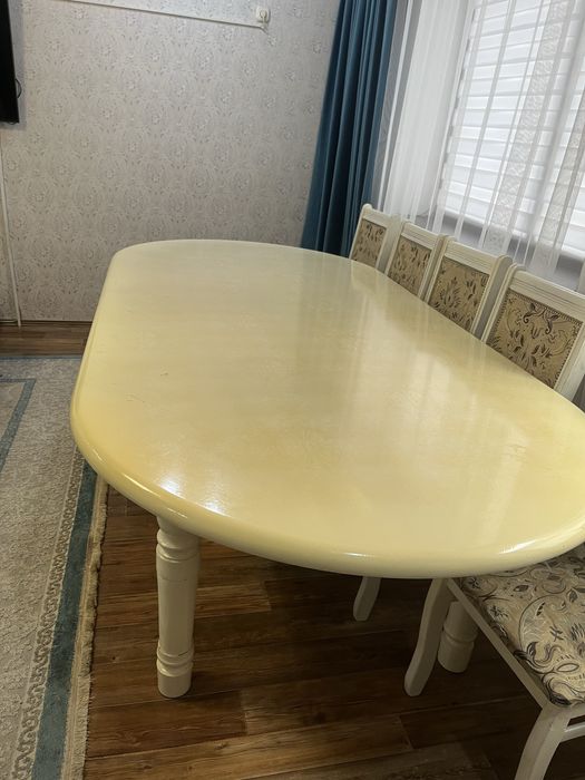 Стол с сервантом