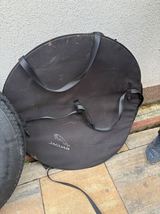 Vând  jantă R 19 Jaguar  cu tot cu husă ne folosită