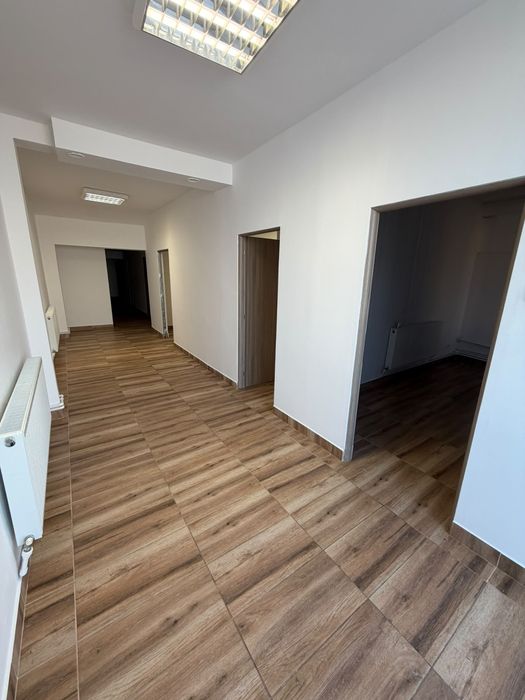 SPAȚIU 171 MP DE ÎNCHIRIAT – CODLEA, Str 9 mai nr 2 ,2300 euro pe luna