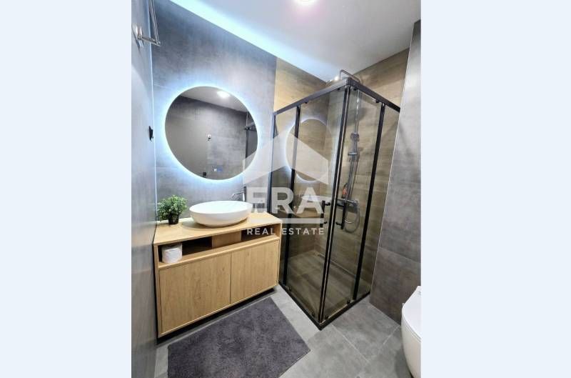 Дава се под наем Тристаен апартамент в Варна, Бриз - 85 кв.м за 1227 € - Снимка #8