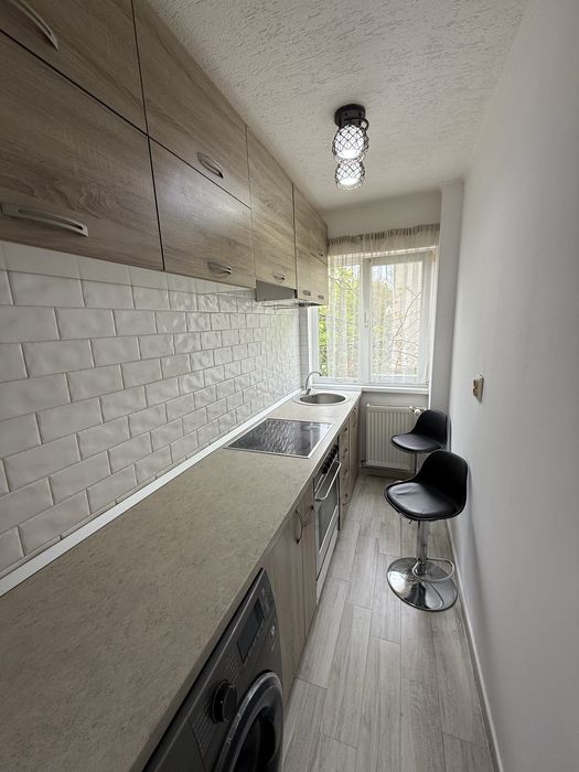 Apartament cu doua camere , zona Nufarul