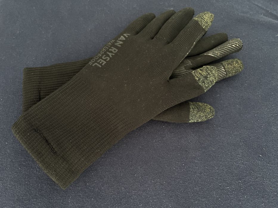 Mănuși Van Rysel waterproof / touchscreen – aproape noi