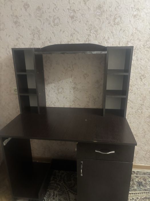 Стол для работы/учебв