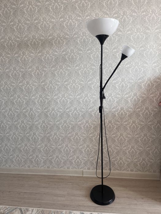 Икеа Торшер работает