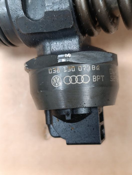 Дюза дюзи - 038130073BQ / 0414720312 / VW , Audi , Seat , Skoda  2.0 tdi