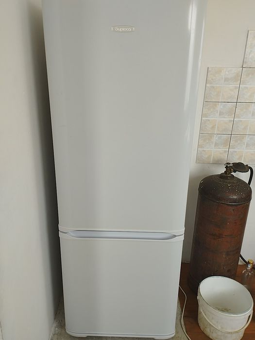 Продам холодильник