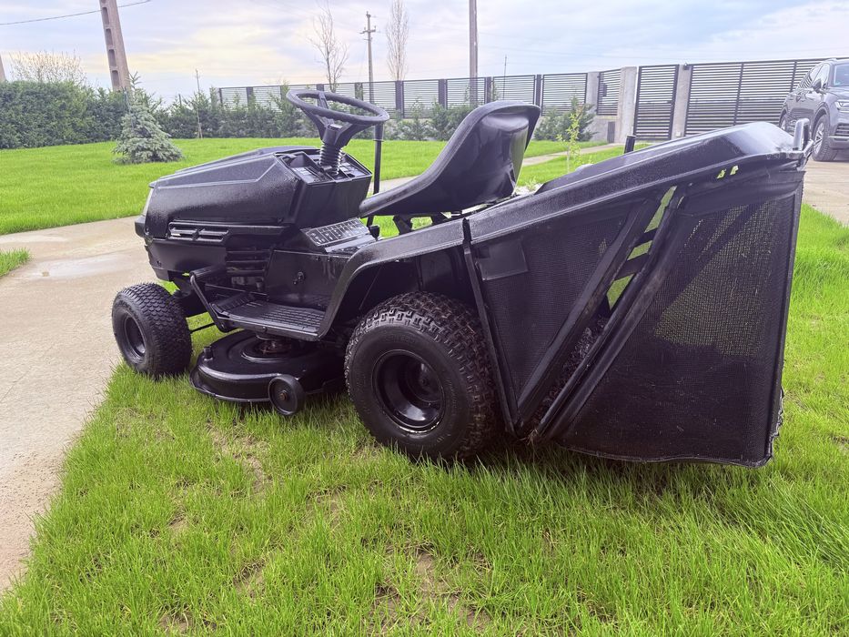 Tractoras tuns gazon