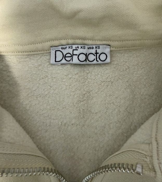 Женская одежда.