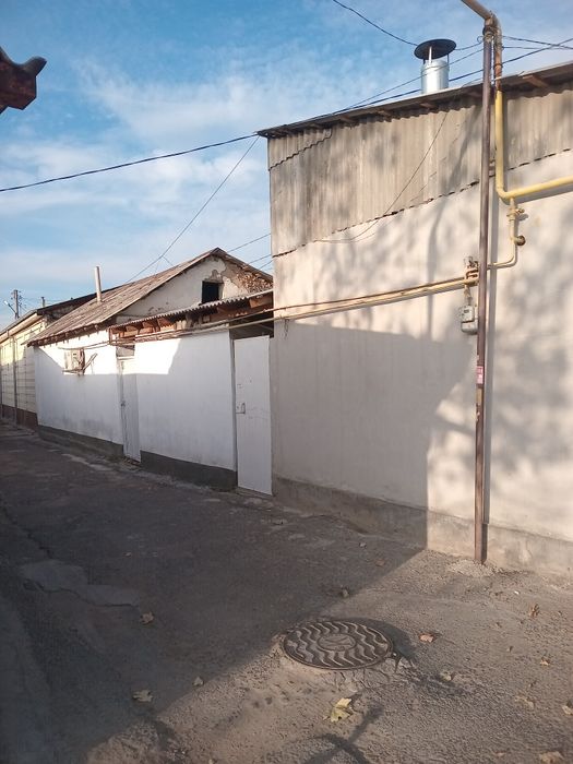 Уй сотилади ва ишлаб турган новайхона