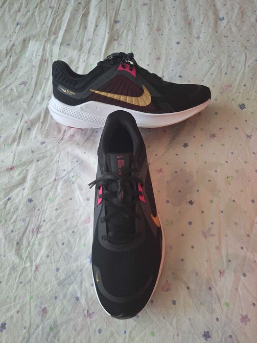 Чисто нови мъжки маратонки Nike QUEST 5