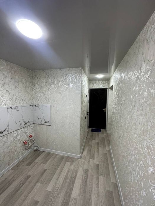 Сотилади 2/4/4 Коракамиш 1/2