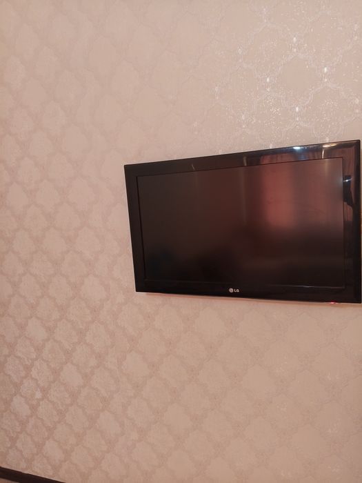 Продам телевизор LG диагональ 81 см
