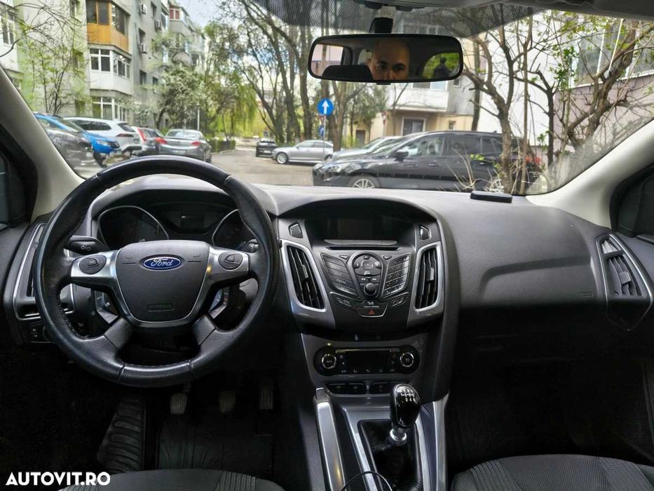 FORD Focus 2011 — imagine 4