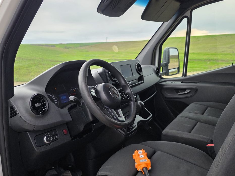 MERCEDES SPRINTER 516( cu permis cât. B)