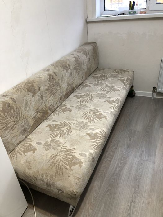 Диван в Aстане