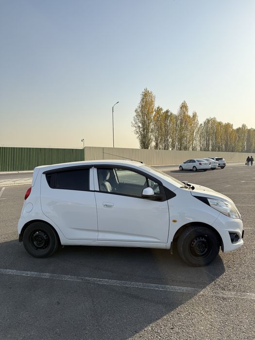 Срочно сотилади Спарк 2 позиция