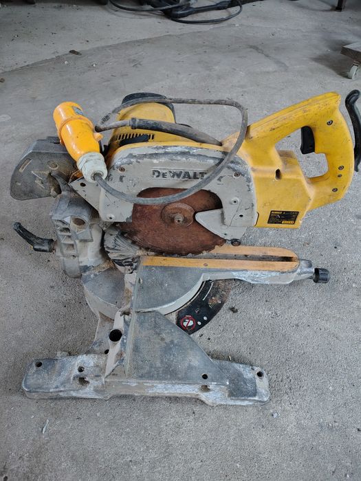 Circular 110V DeWALT