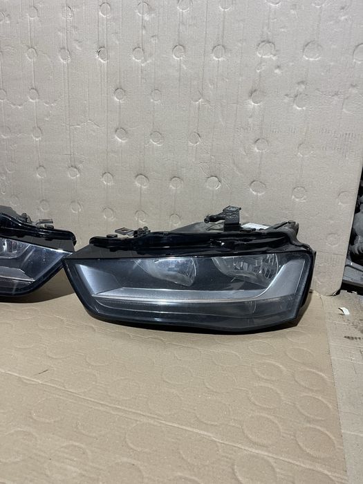 Far stanga dreapta Audi A4 B8.5 halogen 8K0941003M / 8K0941004AC