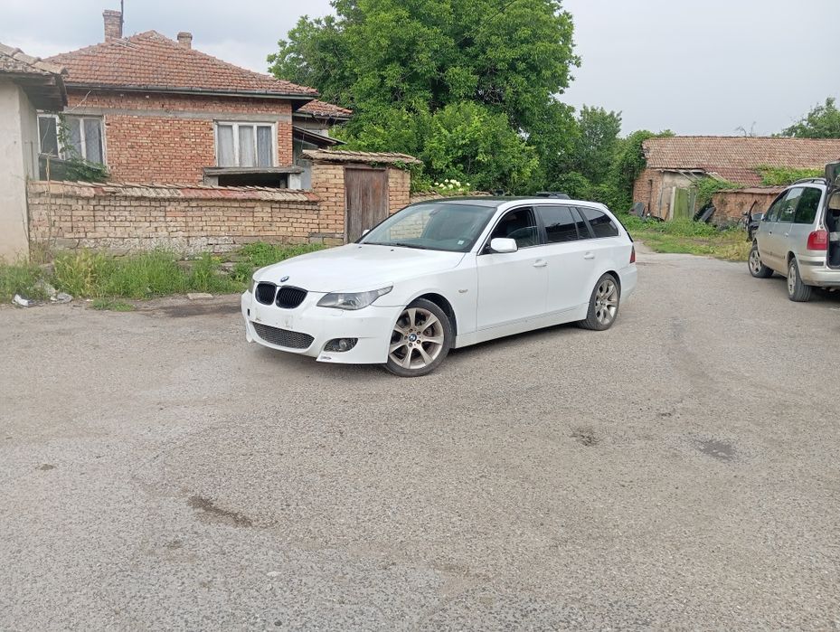 Продавам BMW E61 2.5 177 Автомат на Части