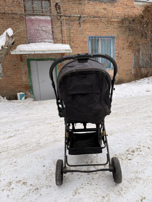 Детская коляска (прогулочная)