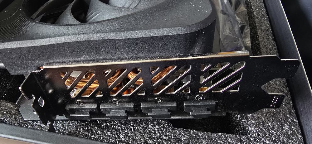 Placa Video Geforce Gigabyte RTX 4070 TI Gigabyte Gaming OC 12G 4070ti