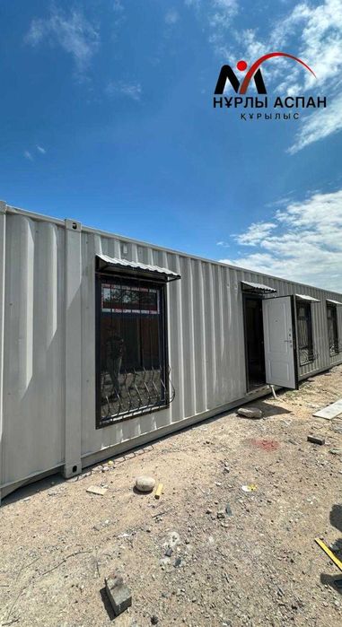 Утепленный 40ф контейнер с санузлом икухней