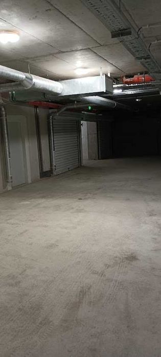 Дава се под наем Гараж / Паркомясто в Стара Загора, Център - 27 кв.м за 76.5 € - Снимка #3