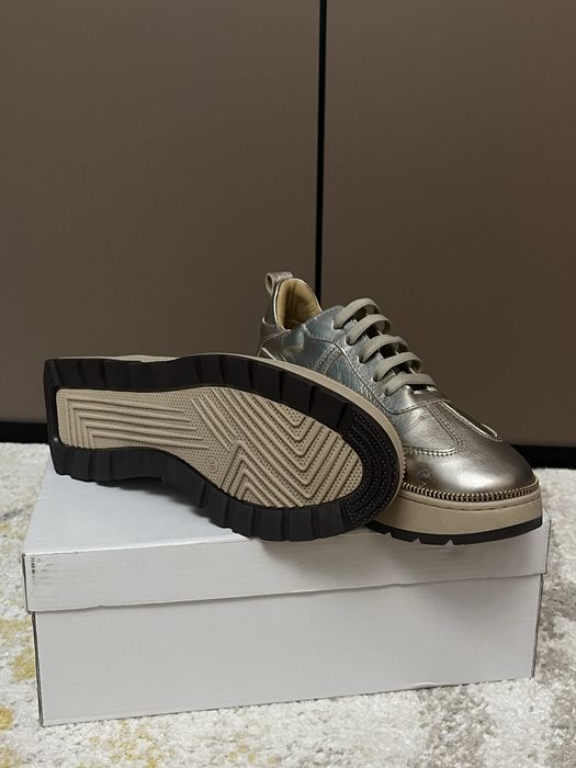 Женские кожанные кроссовки