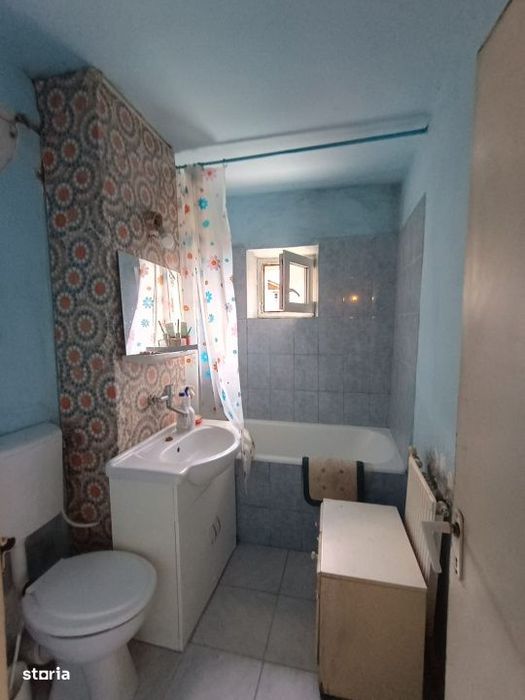 Vanzare apartament cu 4 camere 2 bai 2 balcoane Dambu Rotund