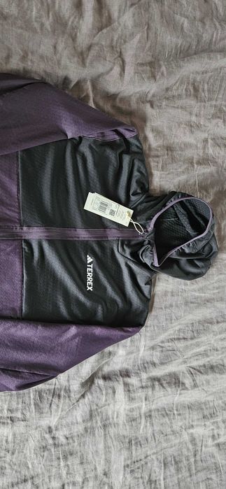 Bluza hanorac polar Adidas Terrex - masura M nou cu eticheta