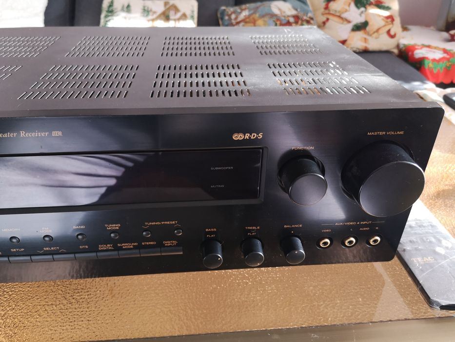 TEAC DV-1050 DVD / TEAC AG-D9260 AV Receiver UR