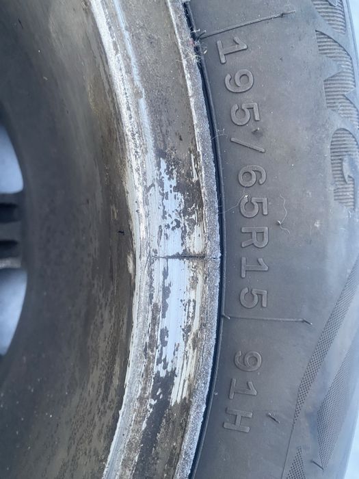 Продам диски с резиной на мерседес