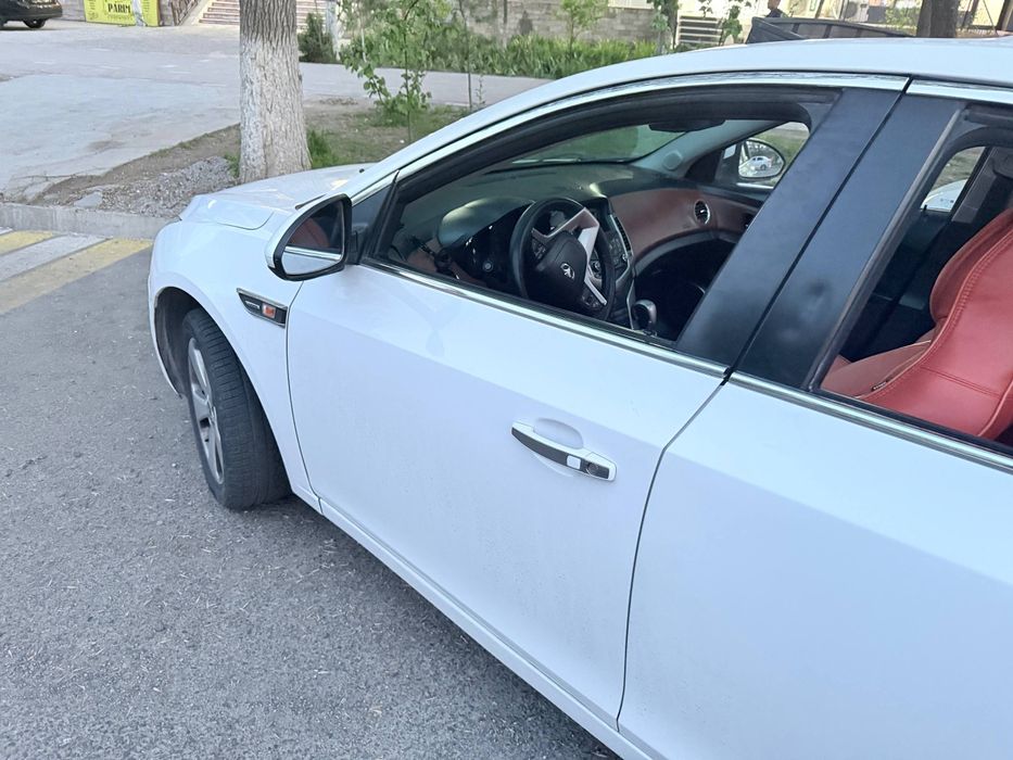 Срочно продается Daewoo Cruze 1,6 автомат
