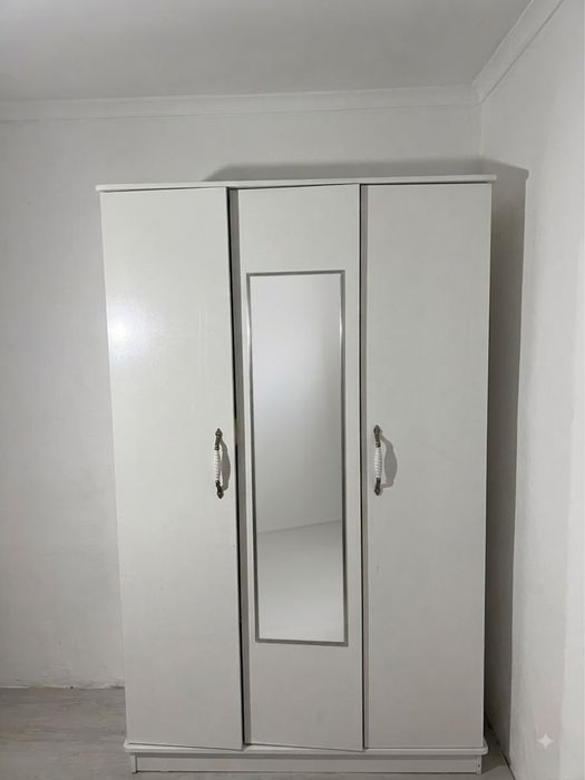 Продам диван, кровать, шкафы
