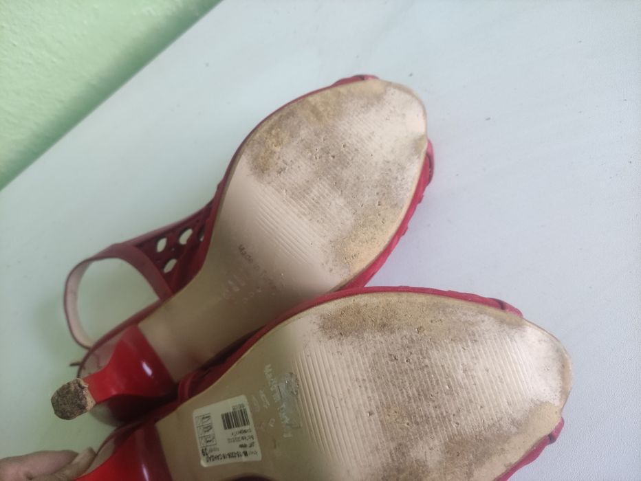 Червени дамски обувки с ток Rivas