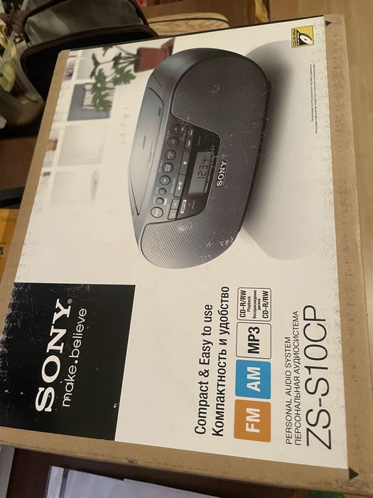 Магнитофон SONY новый