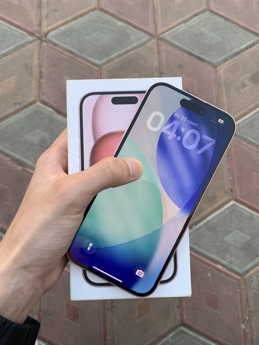 Продам iPhone 15 128GB