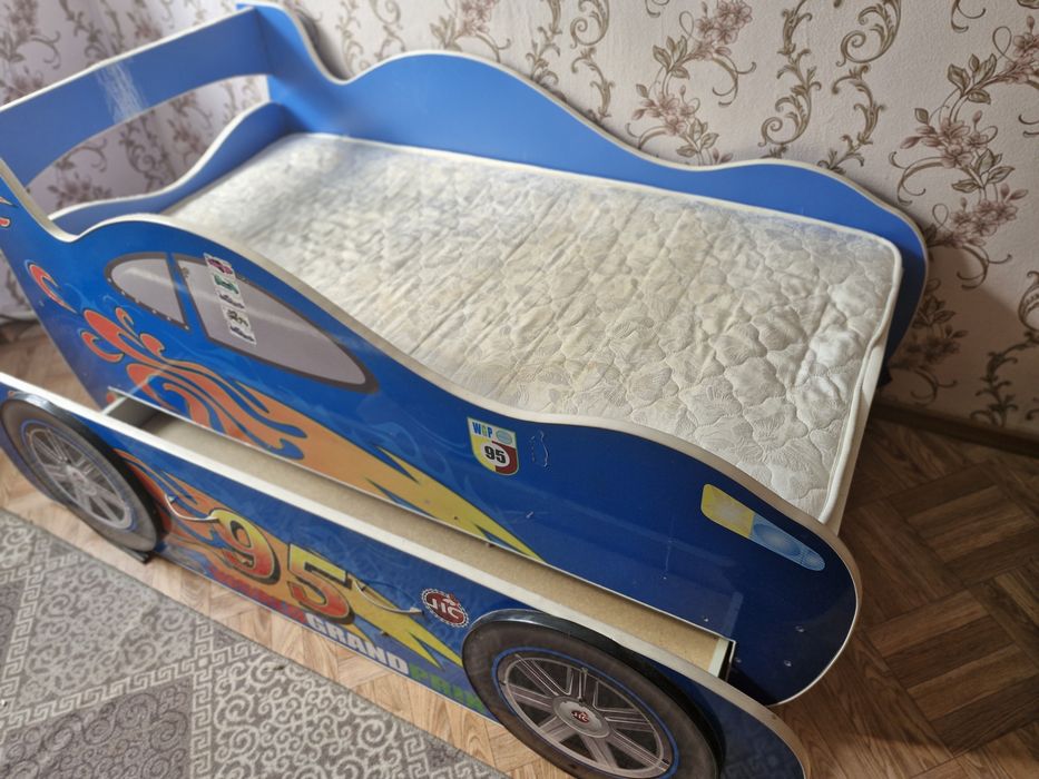 Продам детскую кровать для мальчика