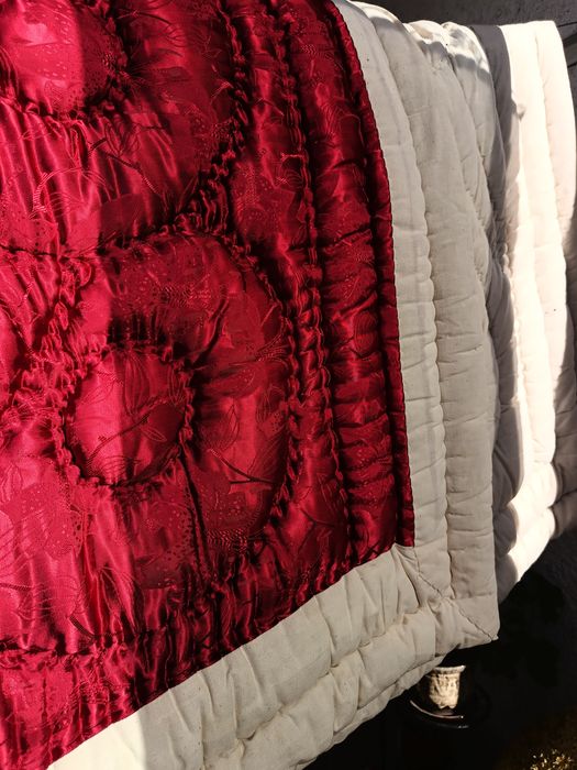 Ръчно ушити копринени  юргани