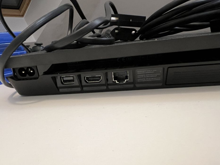 Vand sau schimb ps4 cu ps 4 pro