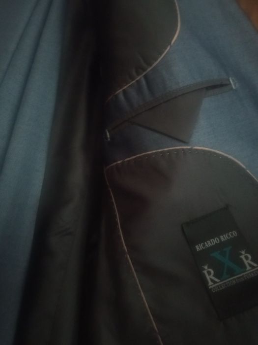 2ta kastyum shim,rangi toq seri va tomniy siniy,holati yengi