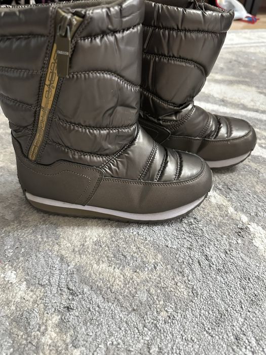 Продам дутики детские