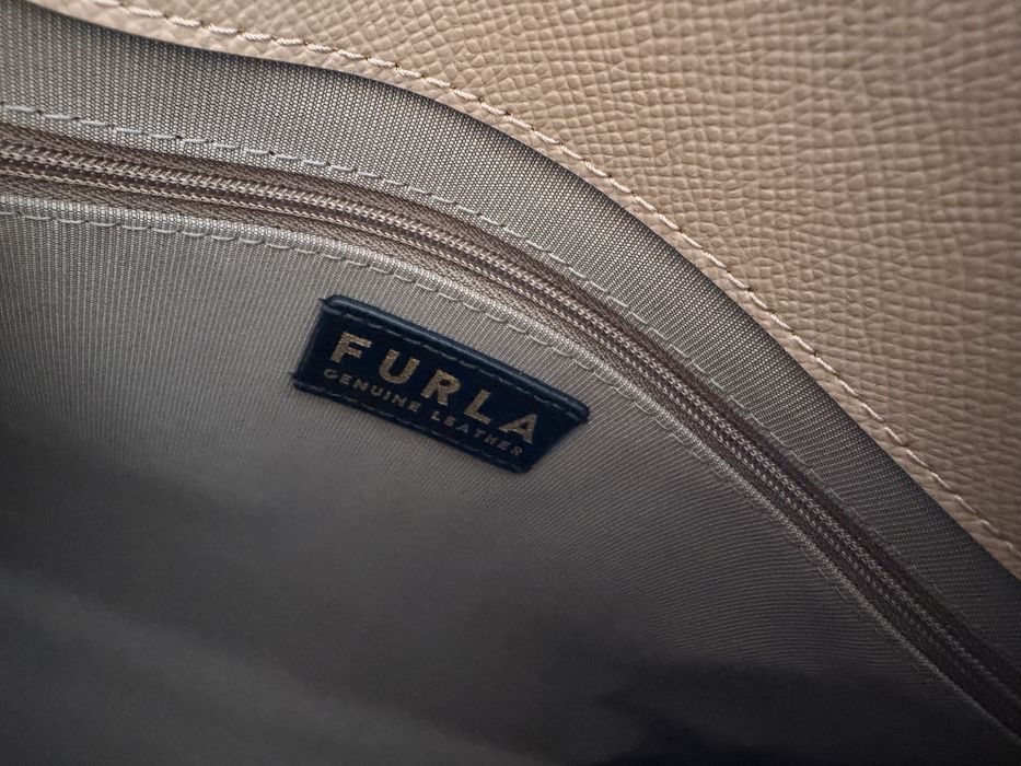 Нова Furla Gardenia Tote с етикет и противопрахова торбичка