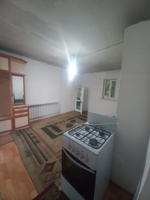 Екі бөлмелі жер үй (времянка) жалға беріледі!