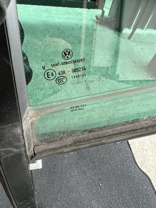 Geam mic portiera stanga dreapta spate pt vw passat cc