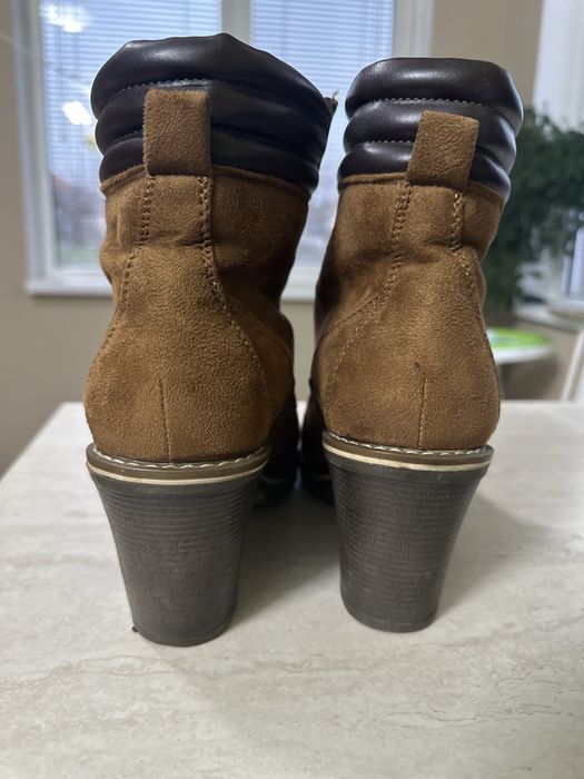Кафяви дамски боти