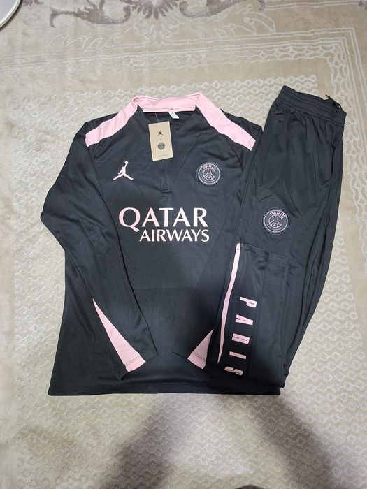 Compleu psg cu eticheta