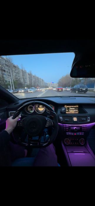 Mercedes Benz w218 CLS банан